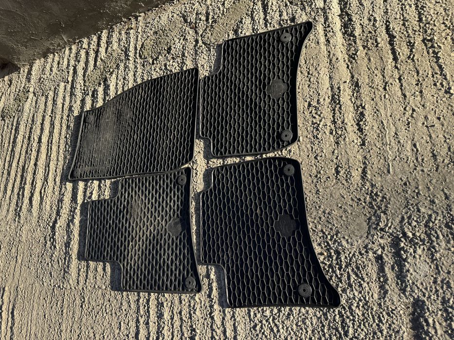 VW TOUAREG 7P, roată de rezervă, preșuri, tavă portbagaj,haion umbrire