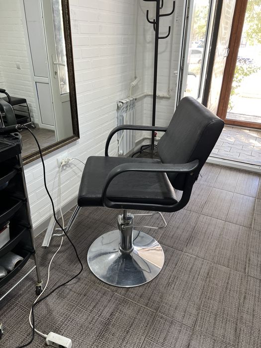 Кресло зеркало парикмахеское