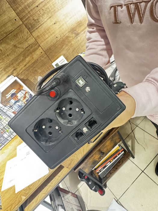 UPS NJOY 800VA utilizat