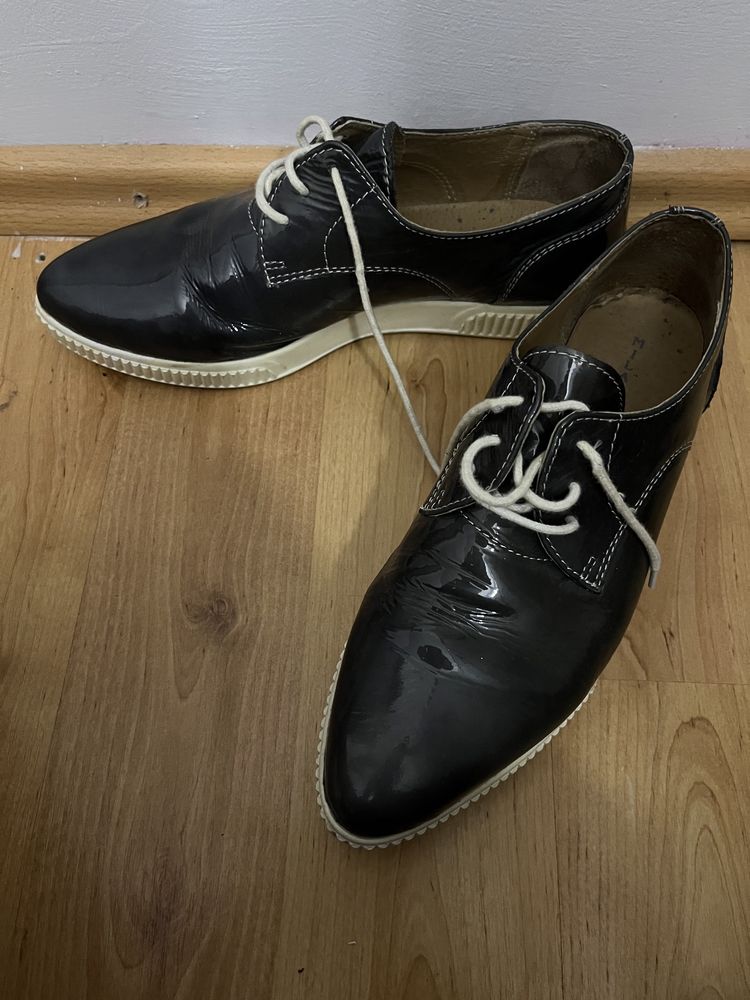 Pantofi Oxford din piele naturala