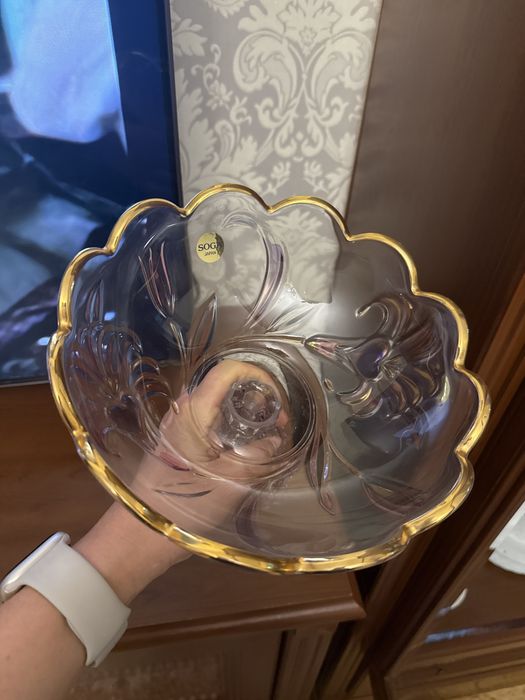 Посуда из хрусталя и стола