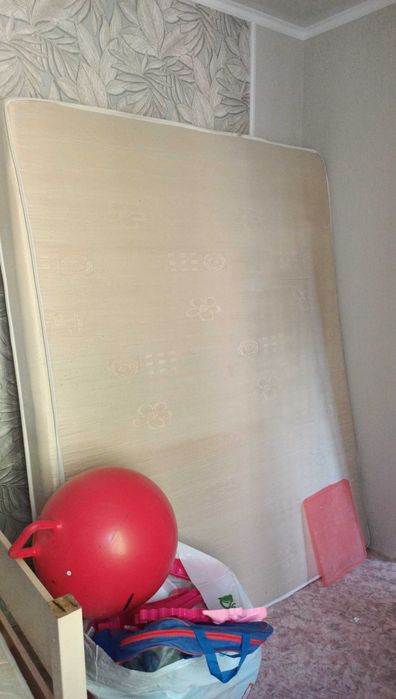 продам Матрац размер 1.60 /200