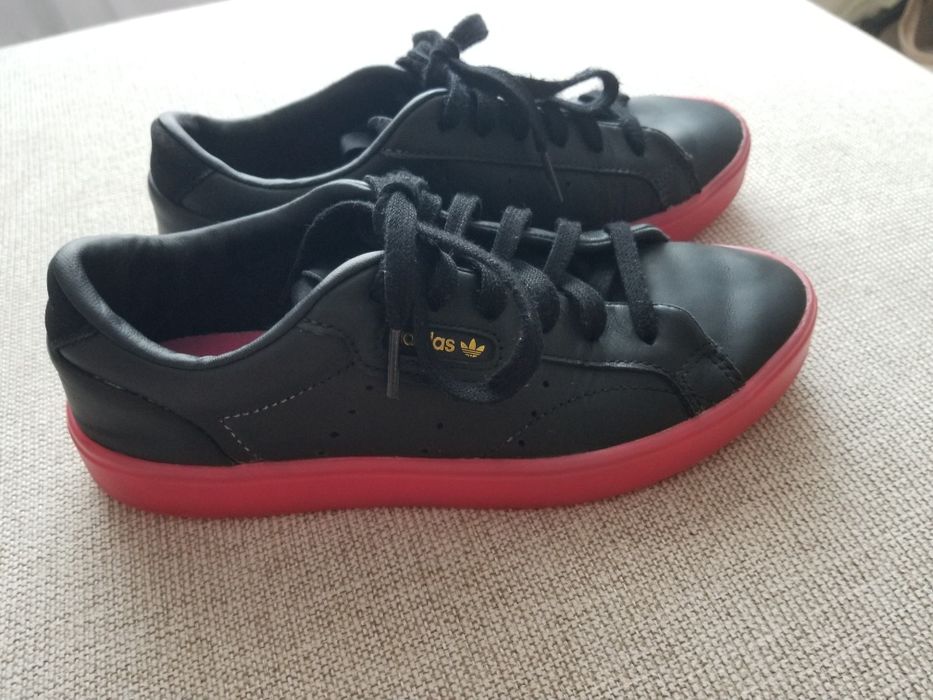 Сникърси Adidas р-р 36 2/3