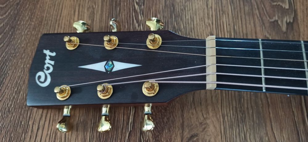 Chitara Trans-Acoustic Cort Electro Acustica cu Efecte Reverb Delay