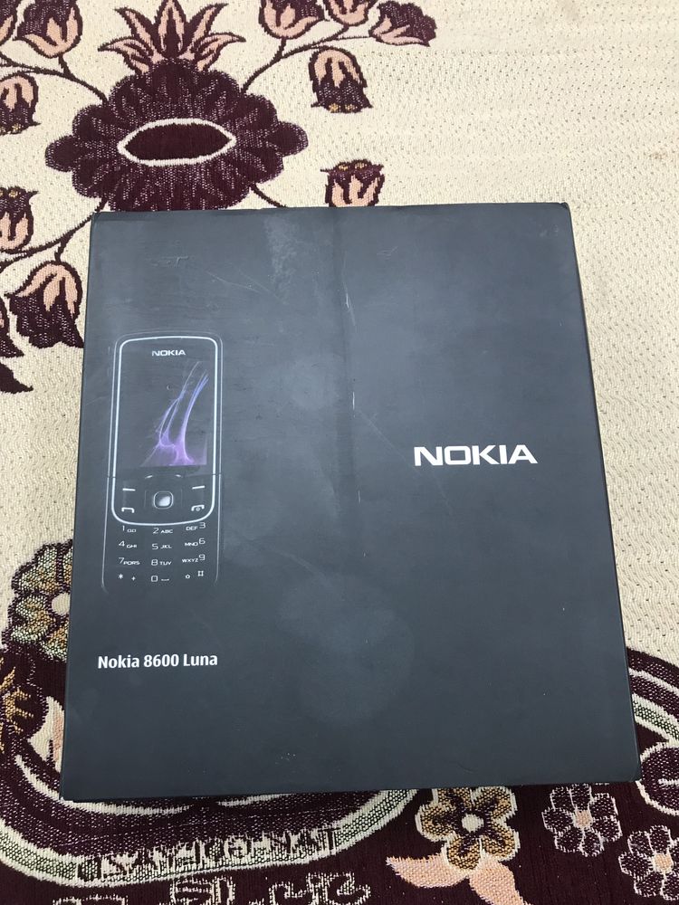 Nokia 8600 Luna продам