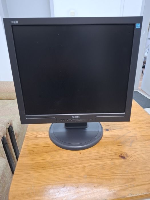 Монитори за компютър 3 броя