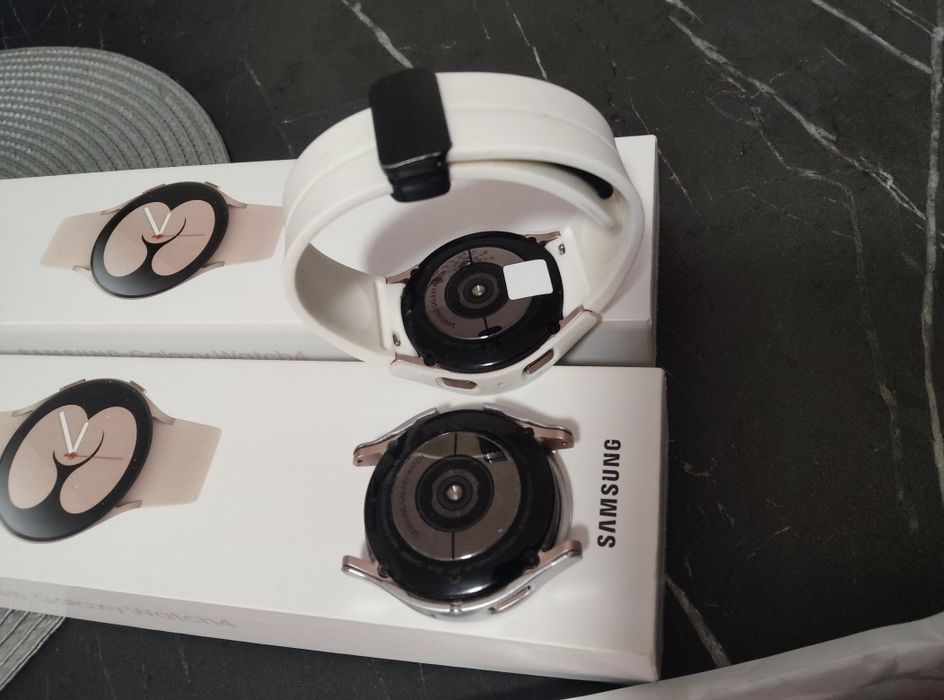 Samsung watch 4 Rose  Gold