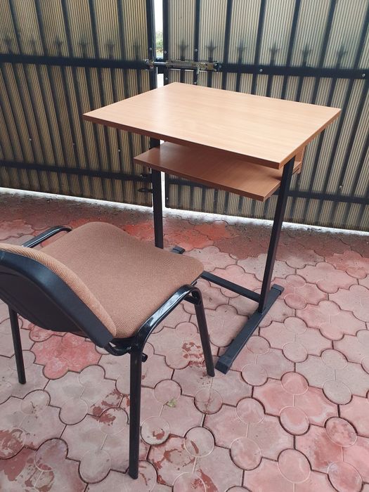 Pupitru / birou / banca