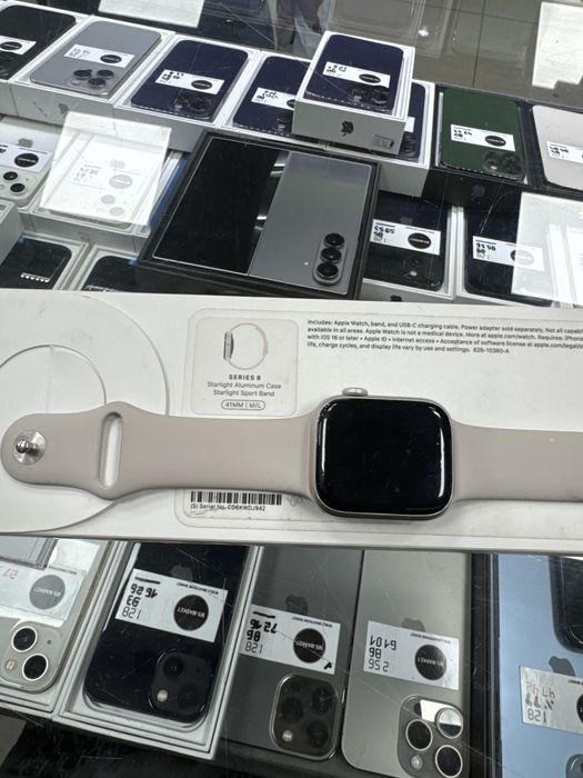 Apple watch  8series 41mm starlight