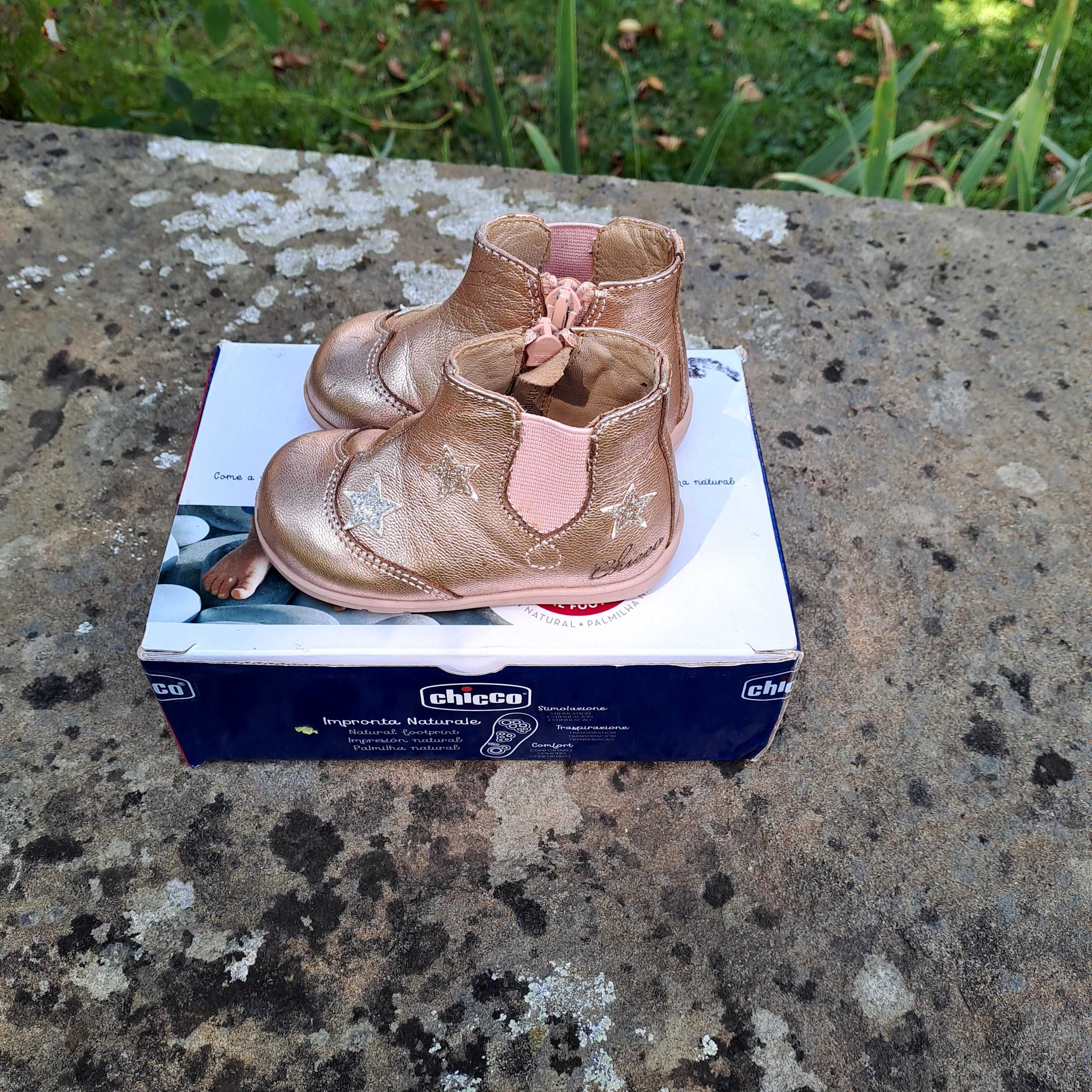 Обувки за момиче chicco