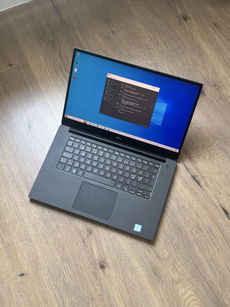Dell xps 9560• i7-7700HQ• Display 15”  4K•16gb ram• 512 SSD• GTX 1050