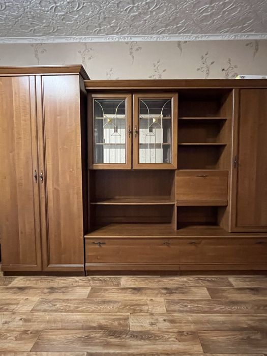 Шкаф/стенка, платяной шкаф