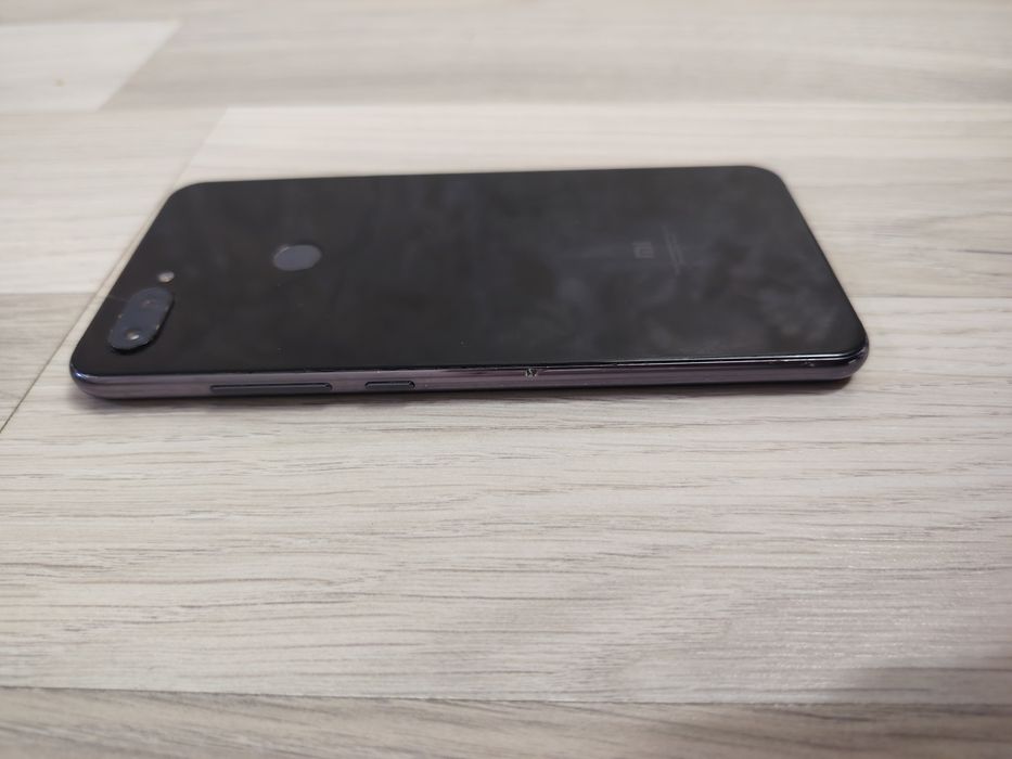 Mi 8 lite 4/64 Холати яхши