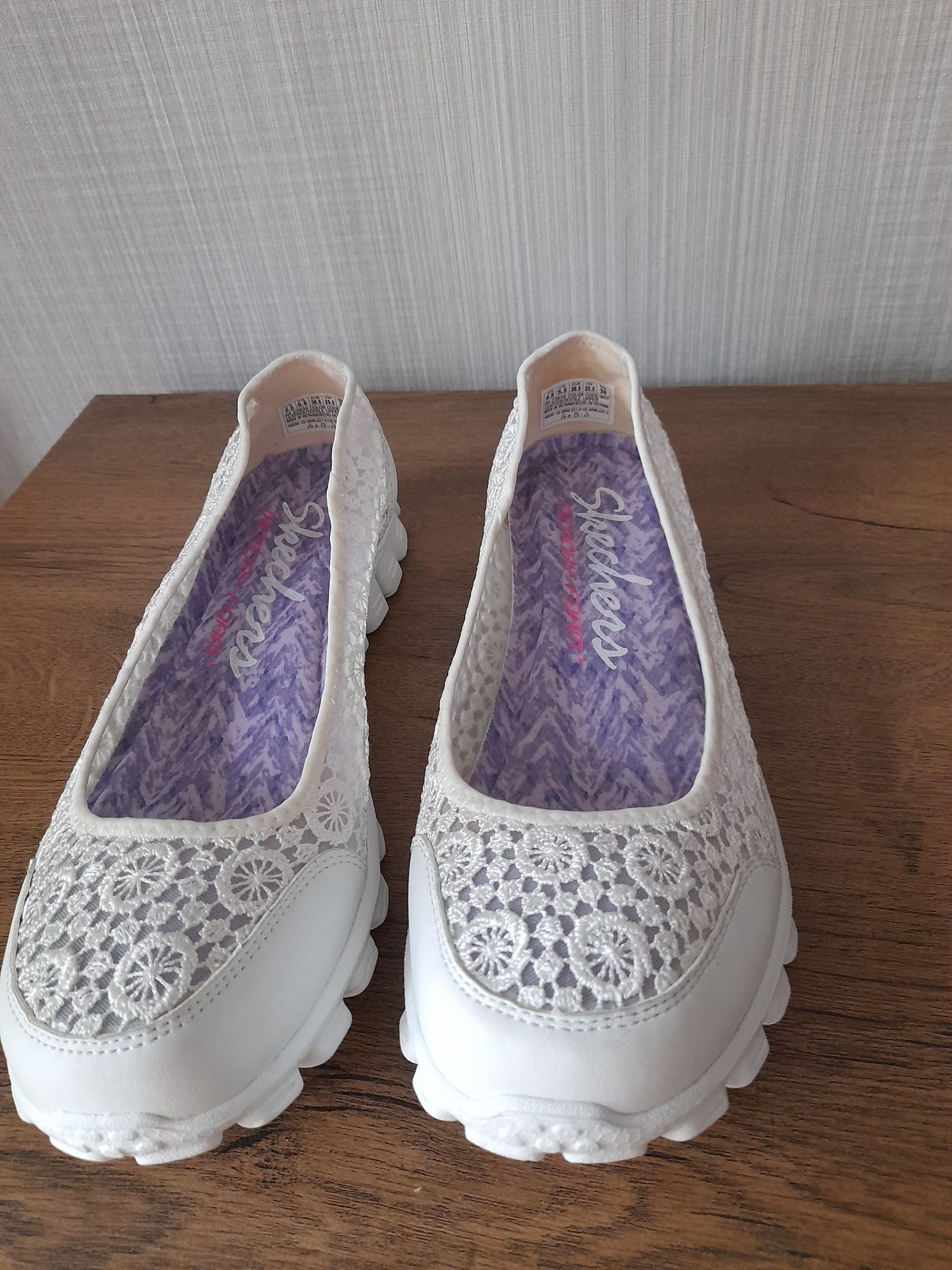 Skechers дамски летни обувки 39 номер.