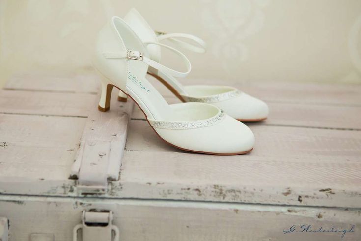 Pantofi mireasa clasici,delicati,mas 38, G.Westerleigh,toc16 cm