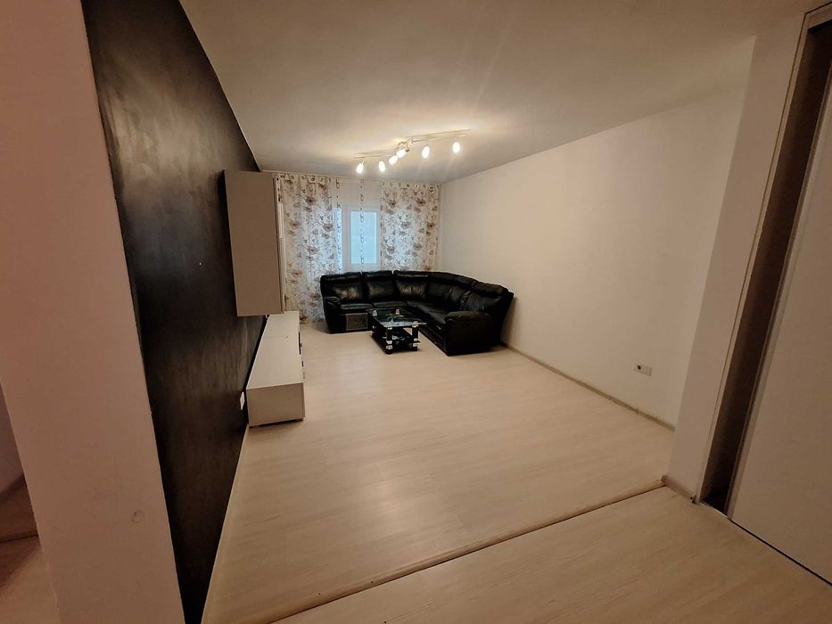 Apartament 2 camere Petroșani • Renovat • Mobilat • Centrală proprie •