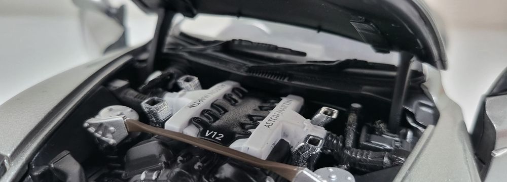 Machetă Aston Martin V12 1/18 The Beanstalk