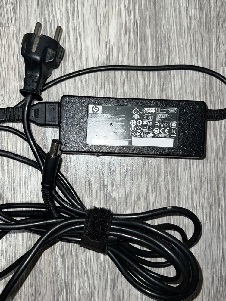 Оригинални зарядни адаптери за Toshiba