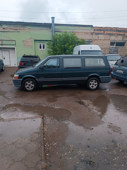 Крайслер вояджер он же додж караван