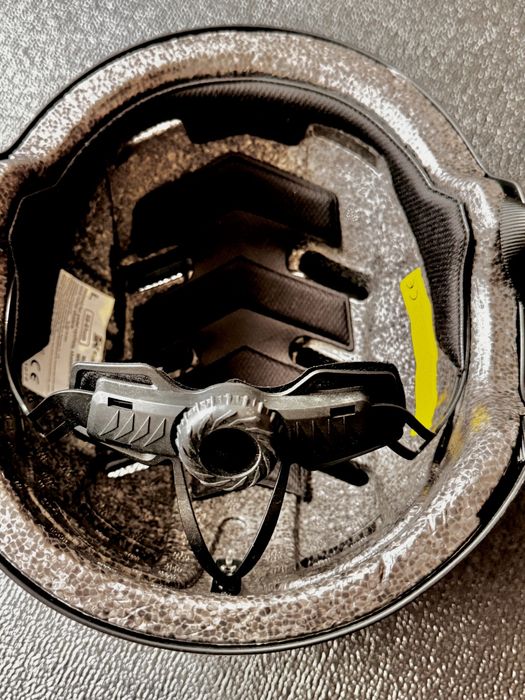 Cască KuKirin pentru trotinete și biciclete - NOUĂ