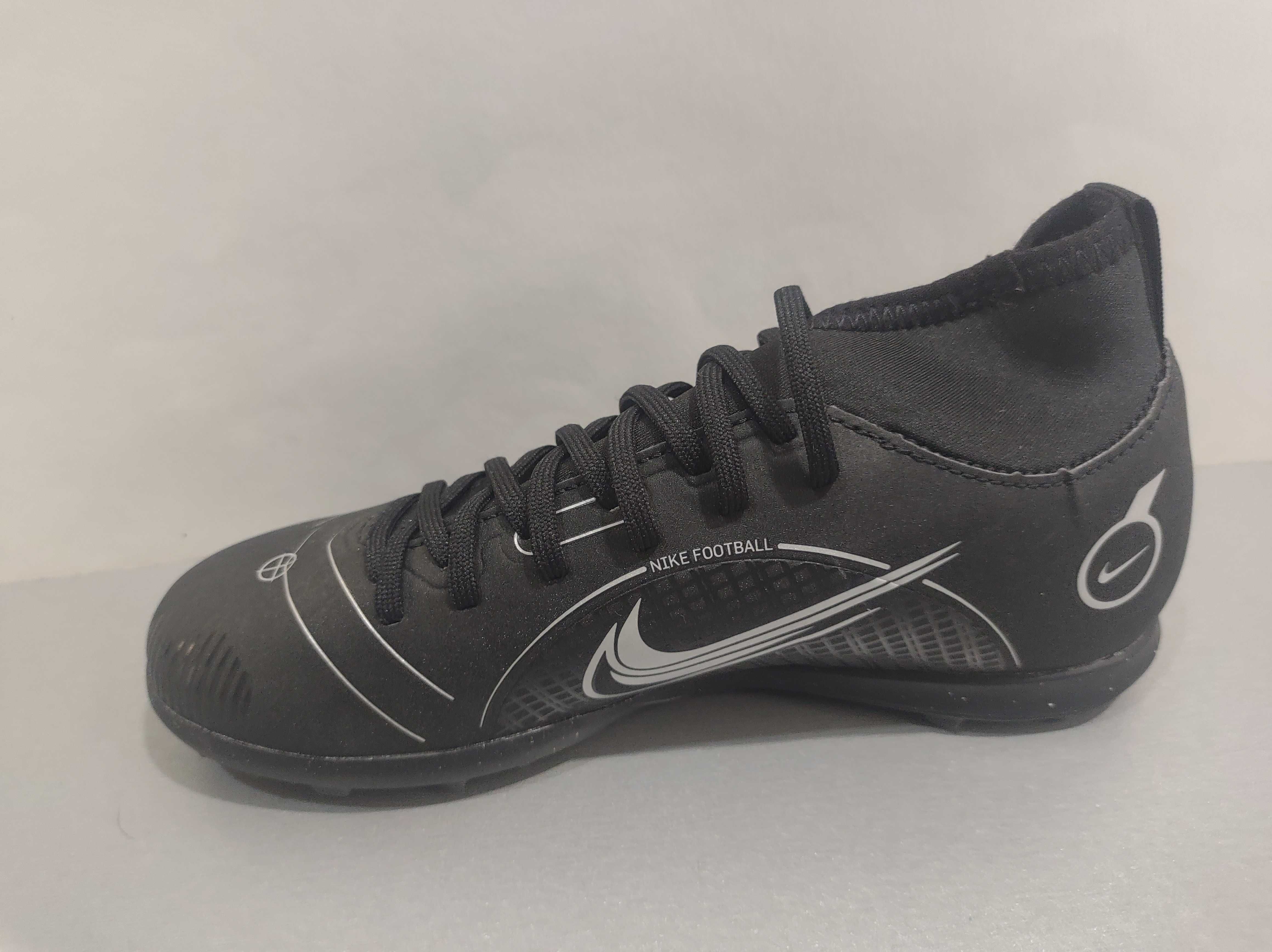 Nike N36,37,5,38,5.Детски футболни стоножки.Нови.Оригинал.
