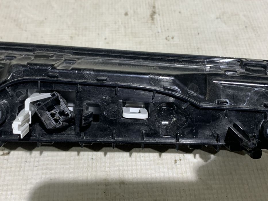 Stop dreapta pe hayon, Opel Mokka, 2020, 2021, 2022, 2023, cod origine OE 9833944580.