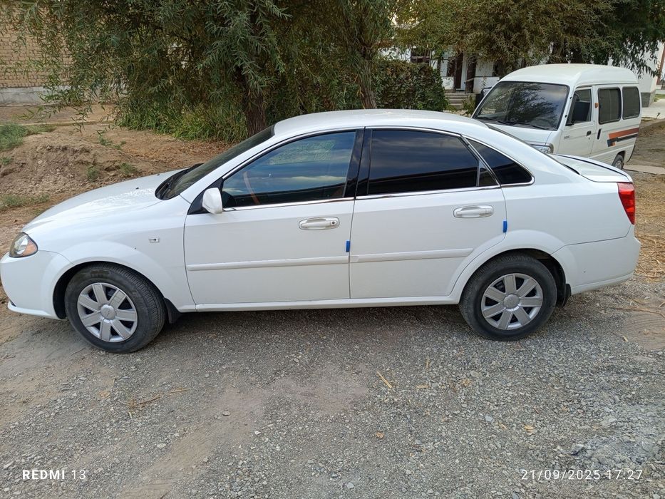 Ласетти жентра килинган срочно сотилади