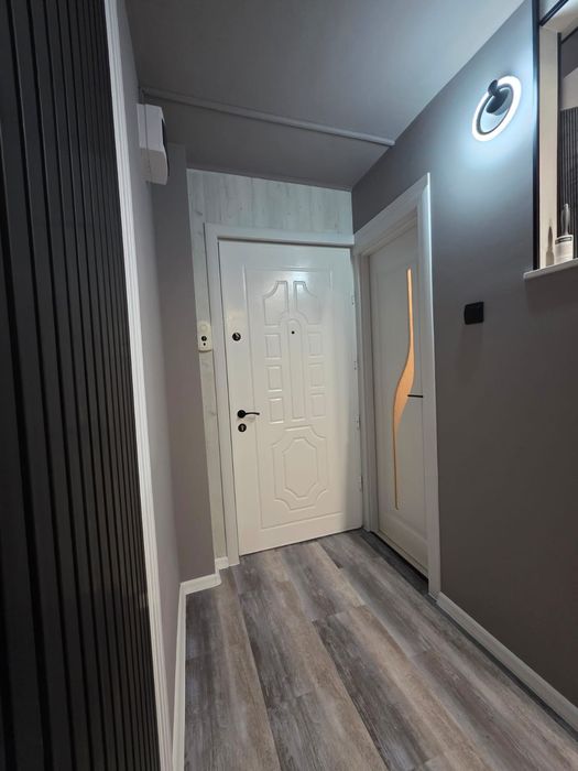 Închiriez apartament 2 camere str. Tășnad manastur