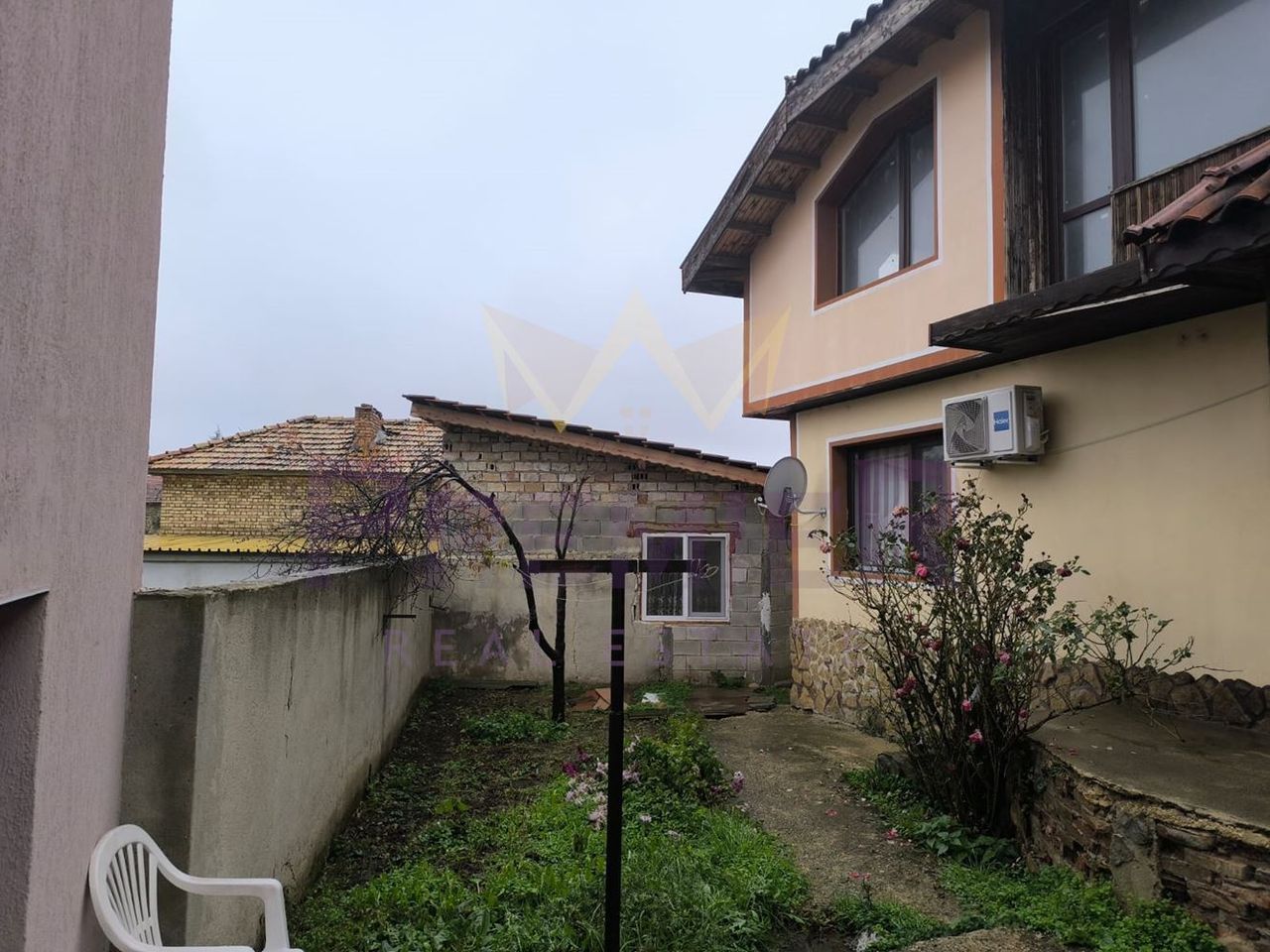 Продава се Къща в Вълчи дол - 330 кв.м за 317 €/кв.м - Снимка #2