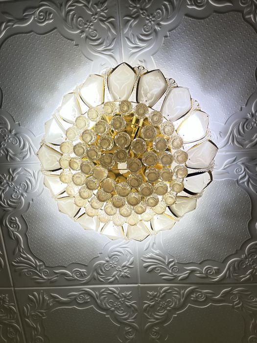 люстра продаётся