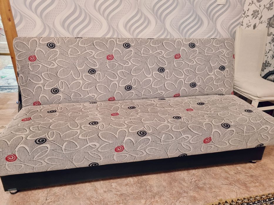 Продам диван в хорошем состоянии