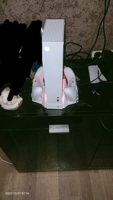Продам X Box Series S 500gb