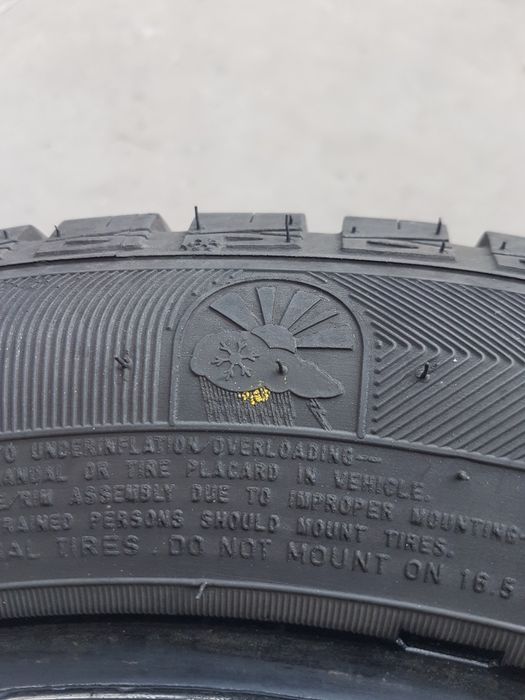 Всесезони гуми 2 броя GOODYEAR Vector4Seasons 195 60 R16 C дот 4418