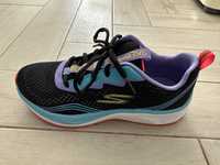 Adidasi Skechers marimea 38