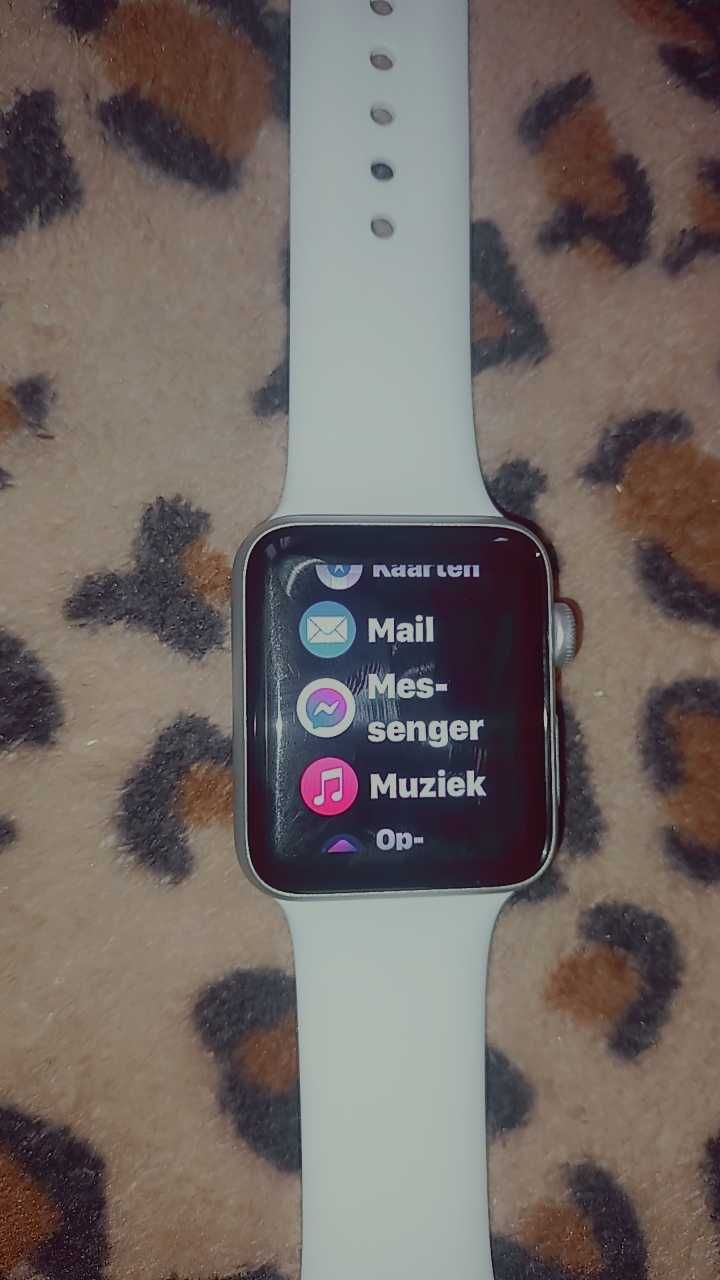 Ceas Apple Watch SE 3 (42MM)