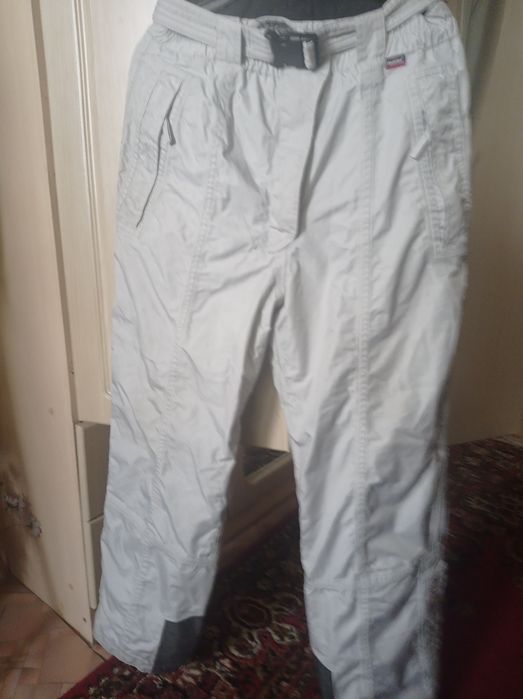 Горнолыжные штаны,практически новые,в отличном состоянии,унисекст