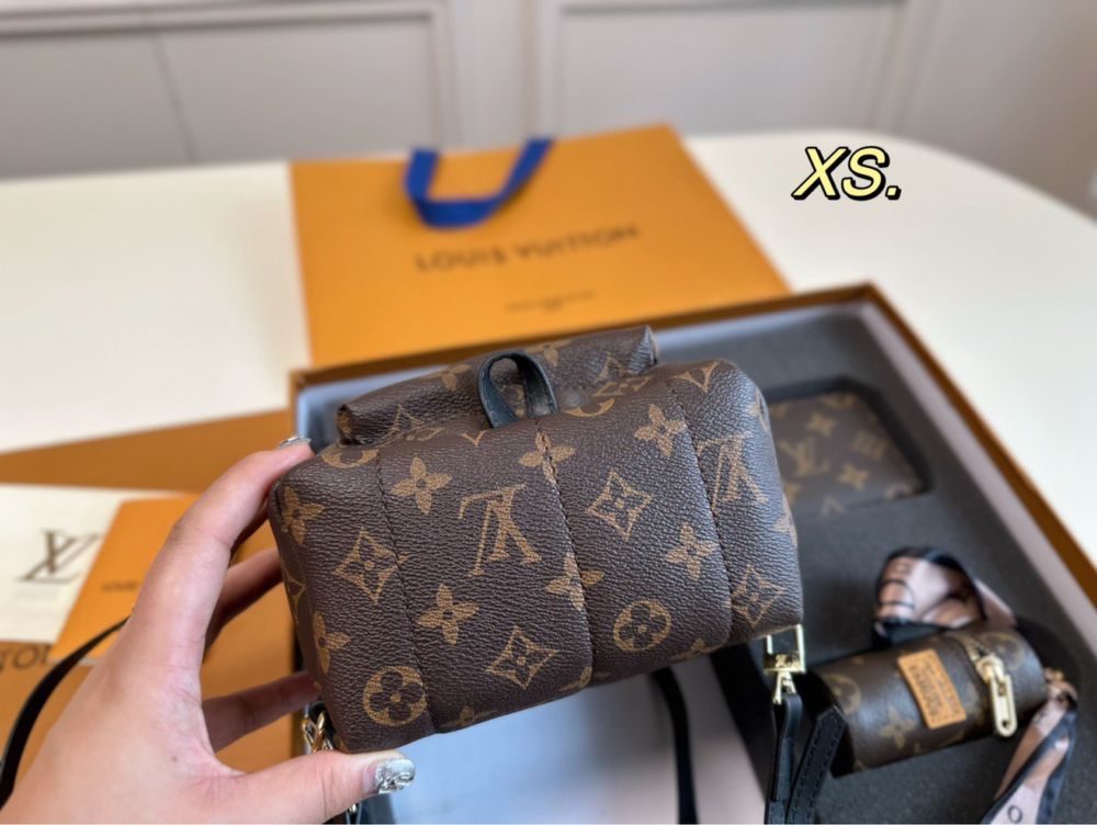 LV gift box чанта