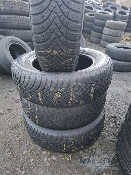 Vand 1 sau 2 sau set 4 anvelope 215 65 17 falken iarna