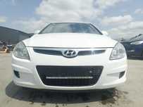 Dezmembrari / Dezmembrez Hyundai I30 1.6 manuala 5 Trepte culoare CRYSTAL WHITE [7F]