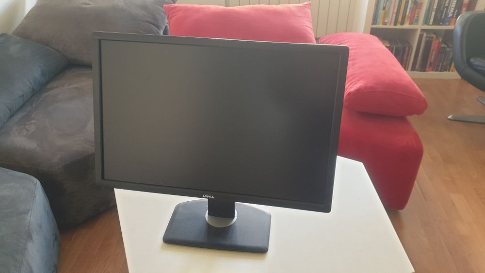 Dell UltraSharp U2412M 24-Inch