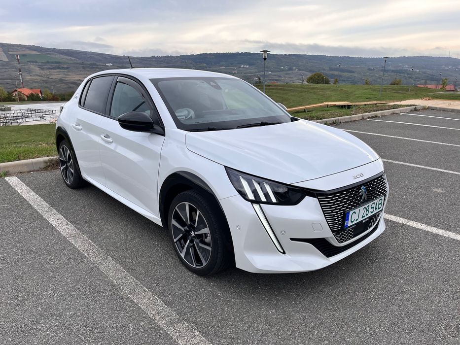 Peugeot e-208 GT Electric 100 kW / 136 CP