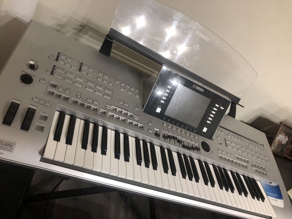 Pian Yamaha Tyros 4 stare ca nou!