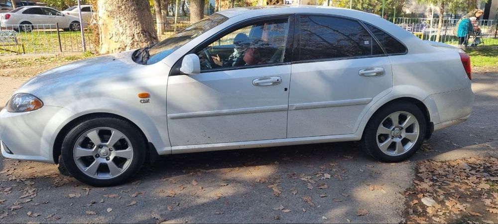 Chevrolet Lacatti в очень хорошем форме