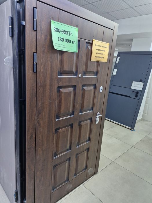 Входная железная дверь