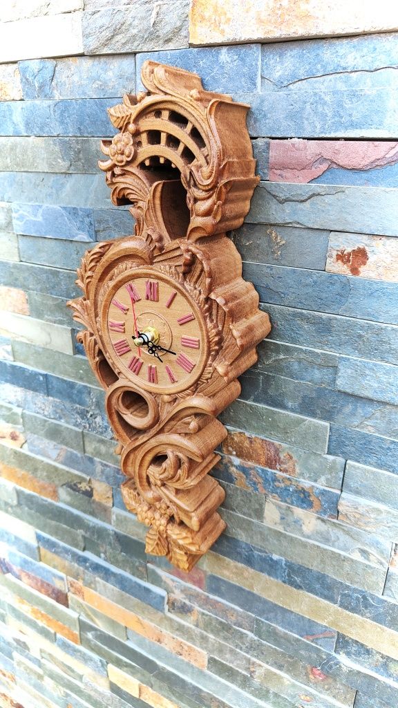 Ceas de perete realizat din lemn masiv | Esentă: Păr