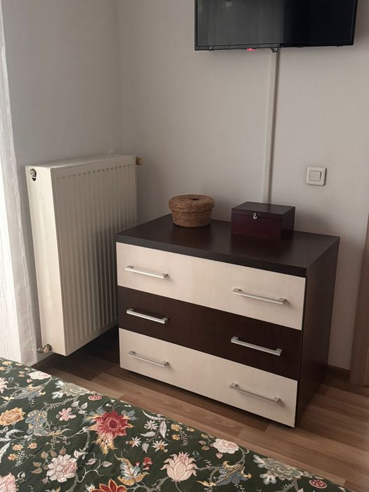 Dormitor Complet (pat, saltea & topper, noptiere, comoda si sifonier)