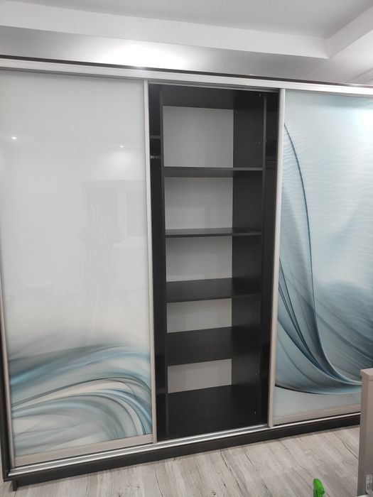 Mobila dormitor divan și dressing 3 uși