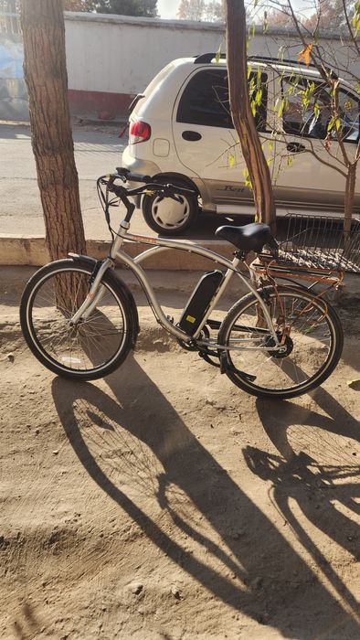 Elektrovelosiped sotiladi.