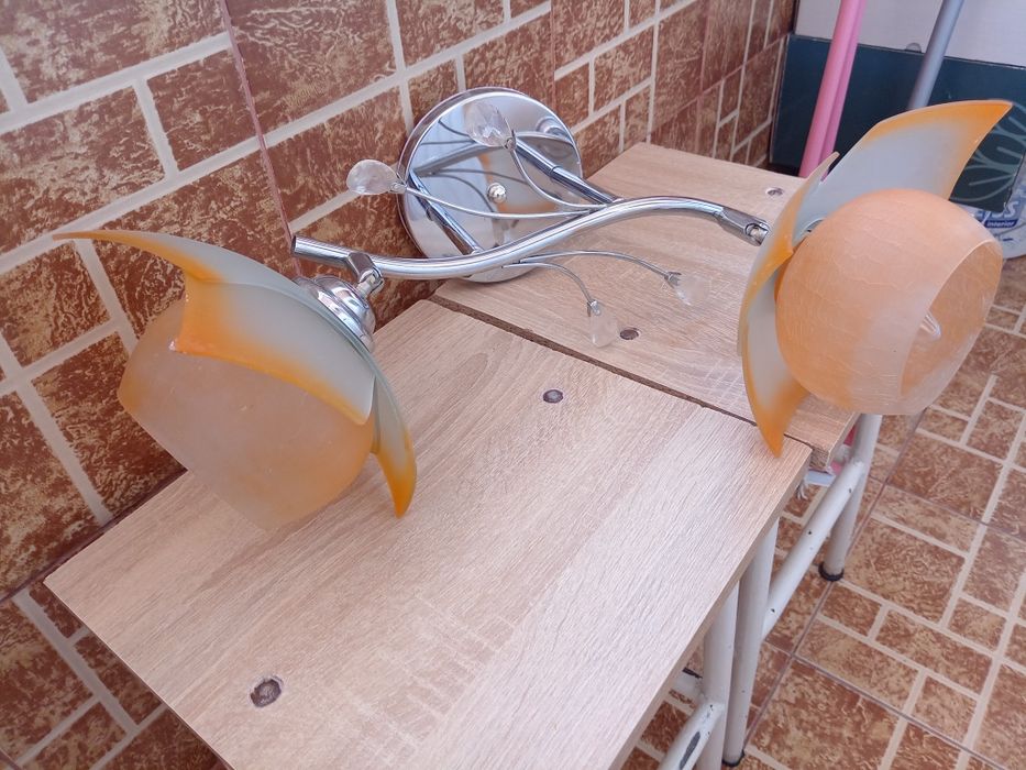 Lustra cu doua abajoare