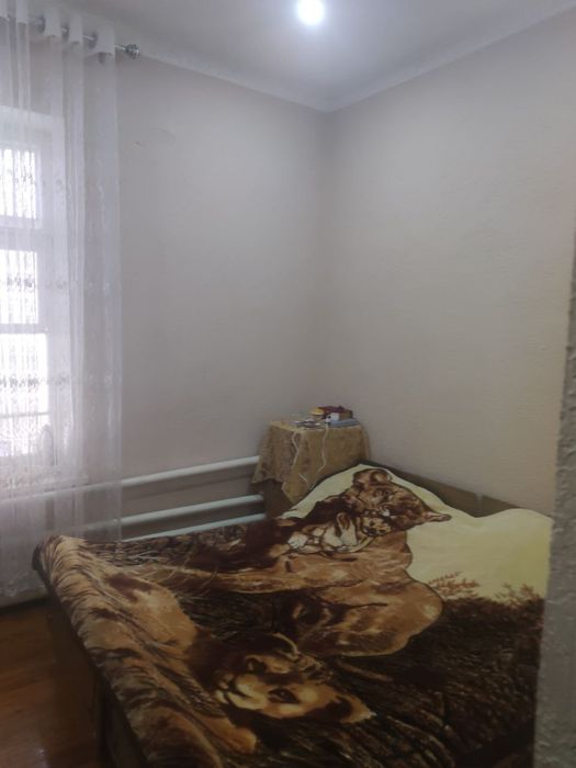 Bodomzorda uy sotiladi